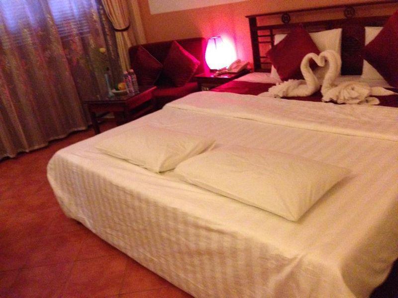 Kiki Hostel & Pool Club 会安 外观 照片