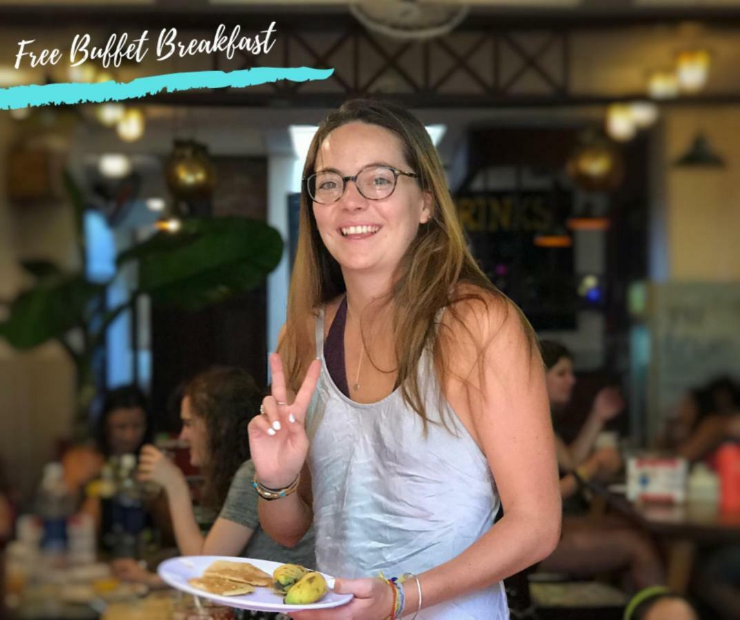Kiki Hostel & Pool Club 会安 外观 照片
